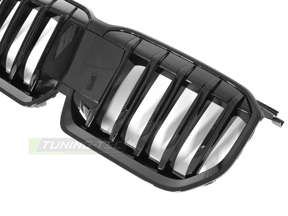 Svart grill BMW X1 U11 2022 detaljbilde av overflate og passform