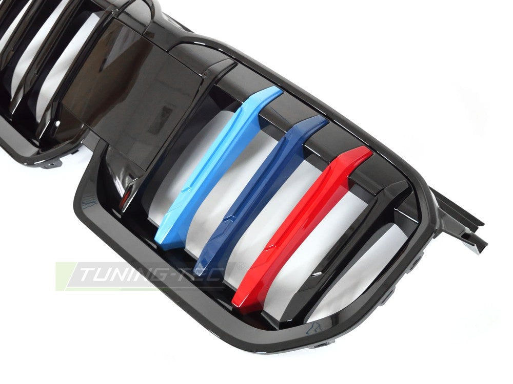 Detaljbilde GRBMV1 nyregrill BMW X1 U11 glossy svart tri-colour bakside