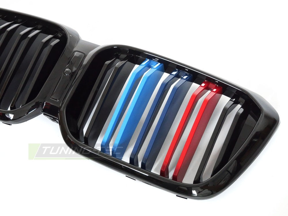 BMW X3 G01 sport grill i blank svart finish med dobbel bar-design montert