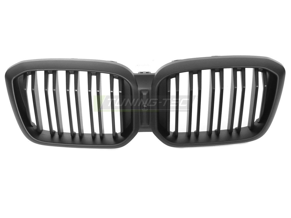 BMW X3 G01 nyregrill i matt svart med double bar-design nærbilde