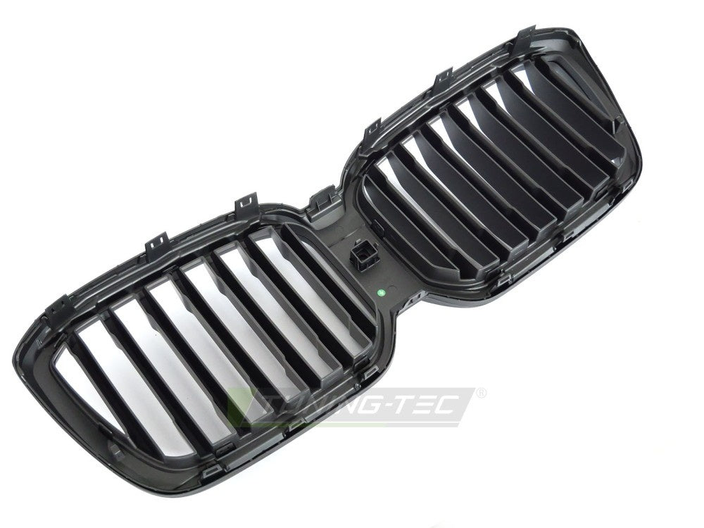 Matt svart kidney grill BMW X3 G01 LCI montert visning fra siden