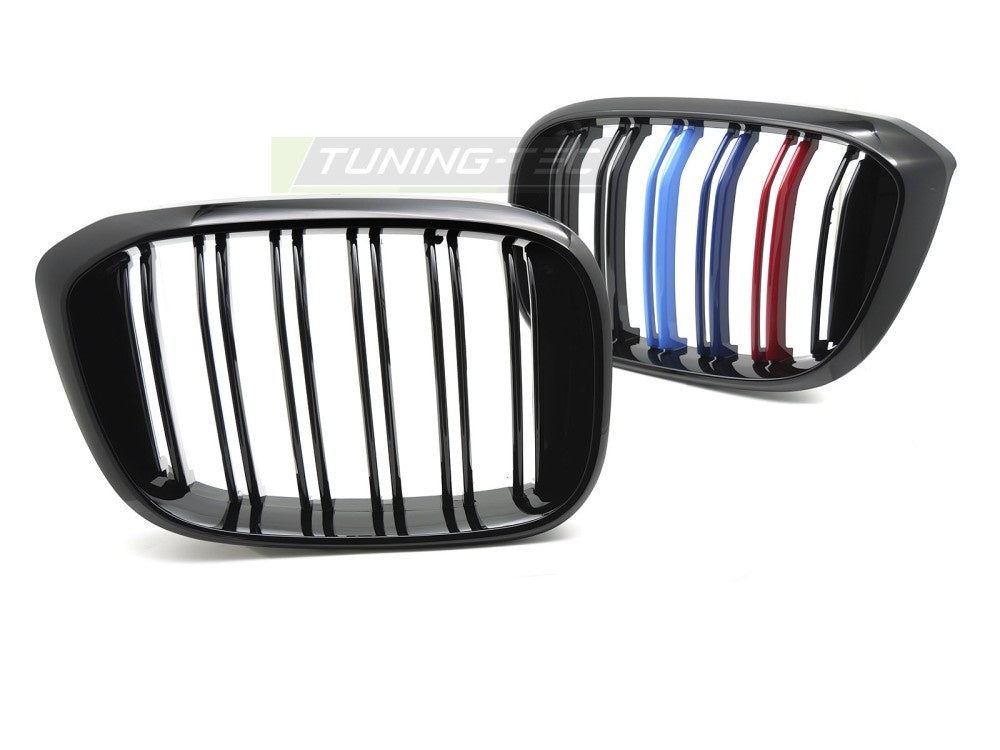 Svart sport grill med tri-color M-dekor til BMW X4 G02 2018–2021 sett forfra