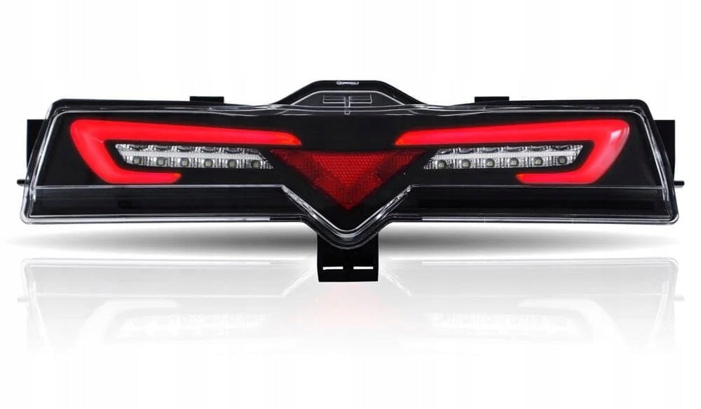 Senterlampe GT86 i svart utførelse med rød refleks-V, sett forfra.