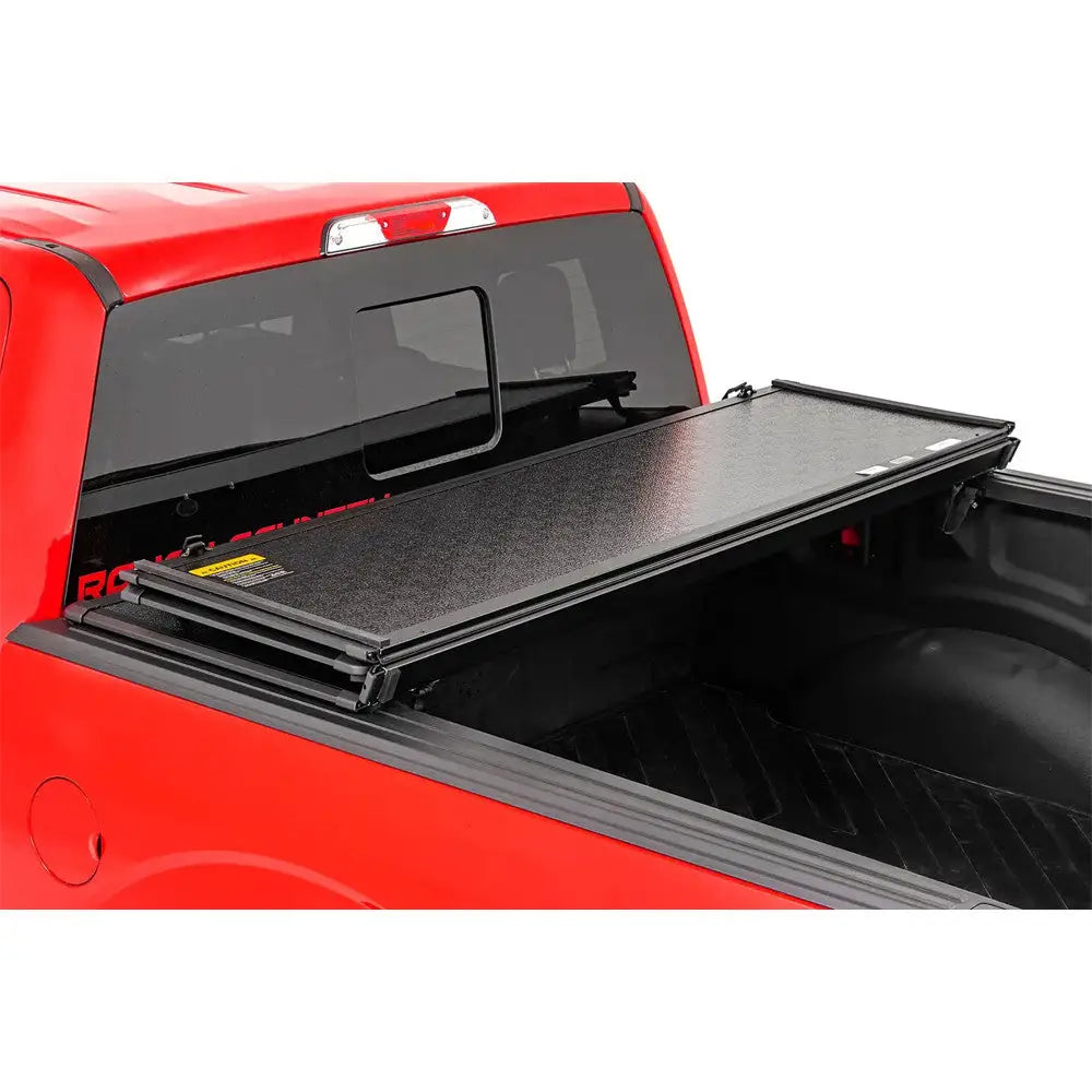 Hardt Deksel Paki Tri-fold Rough Country 5’ - Toyota Tacoma 16-23