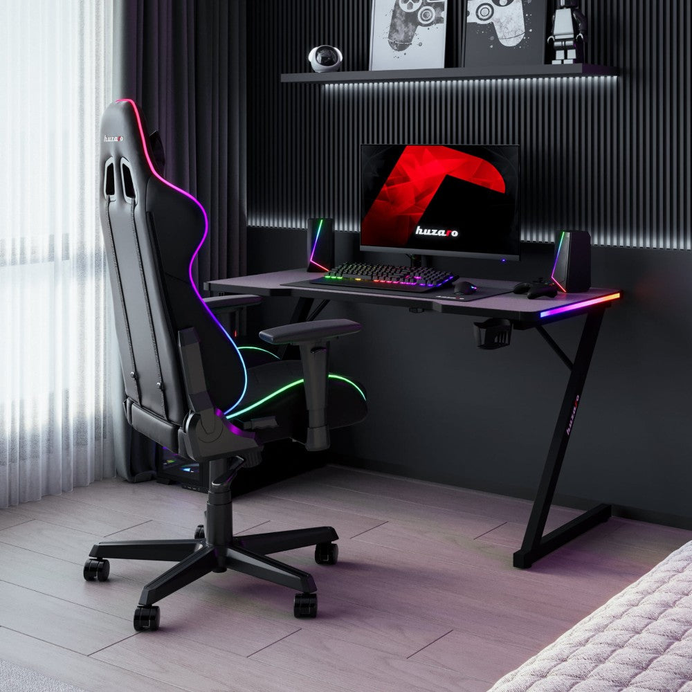 Huzaro Hero 2.5 RGB – integrert hodeteléfonholder på siden av bordet