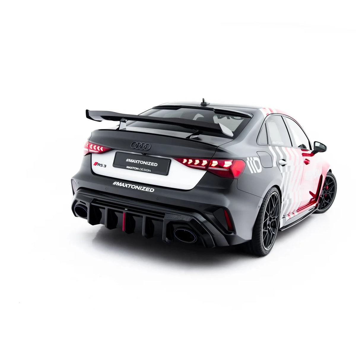 Diffuser til Audi RS3 Sedan 8Y Facelift i blank sort ABS-plast