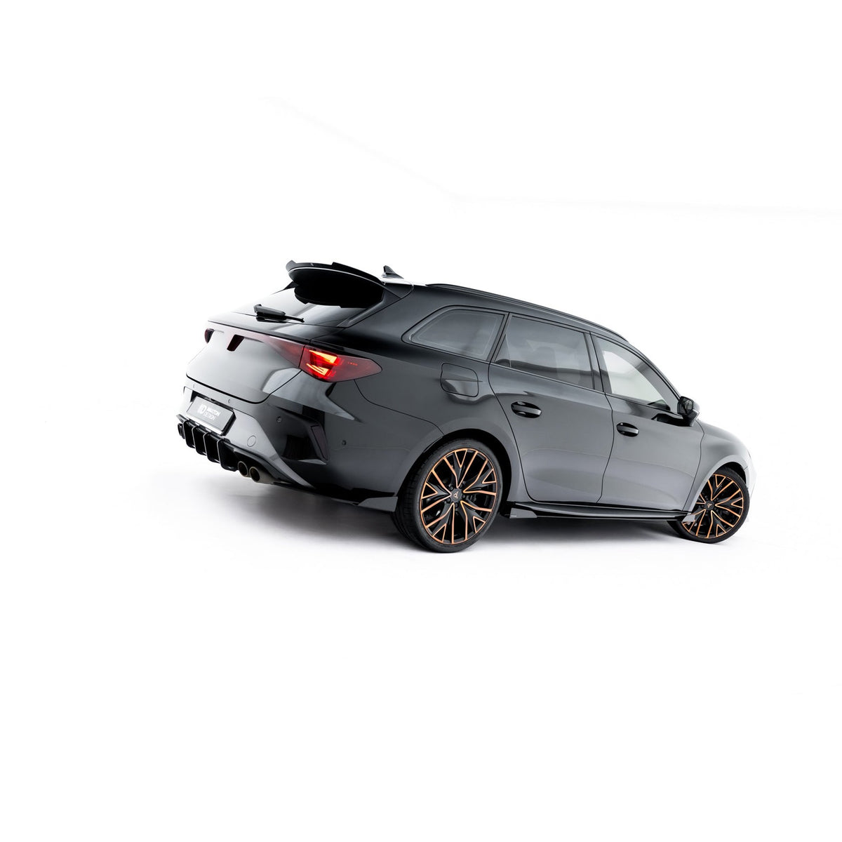 Sideskjørt diffusers i Street Pro-utførelse til Cupra Leon Aero Mk1 i matt svart ABS