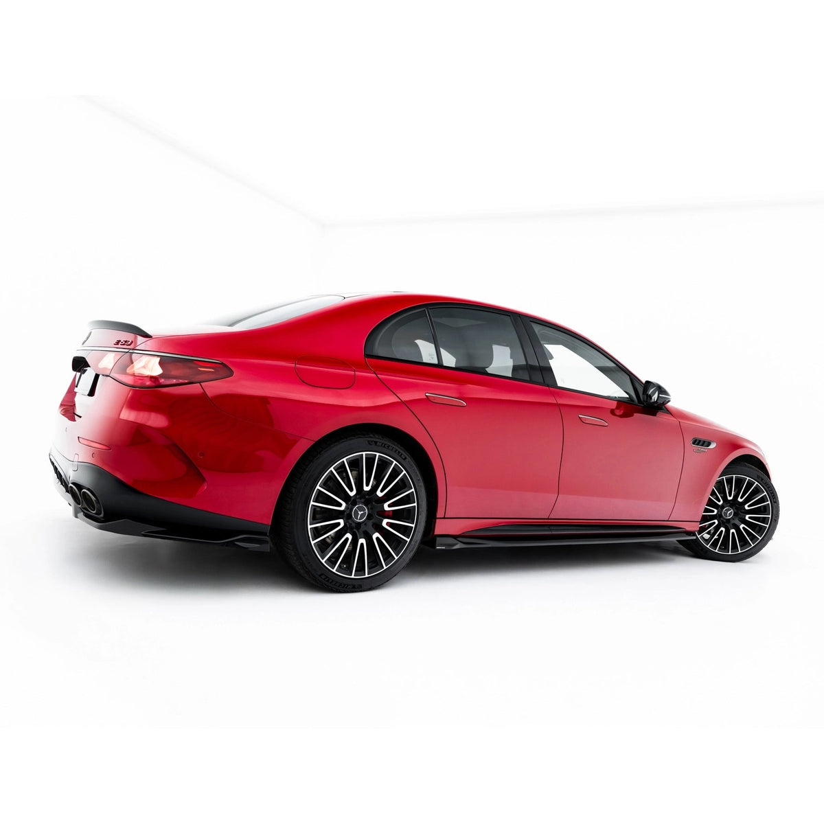 Sideskjørt diffusers til Mercedes-AMG E53 W214 i blank sort ABS