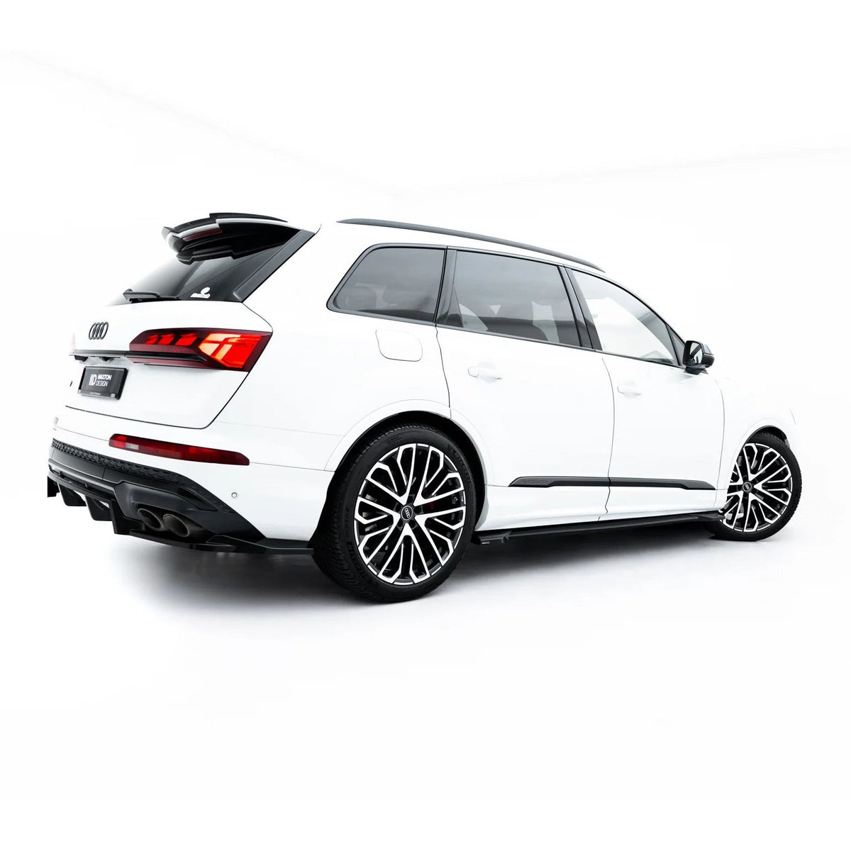 Sideskjørt diffusers i blank sort ABS til Audi SQ7 Mk2 Facelift