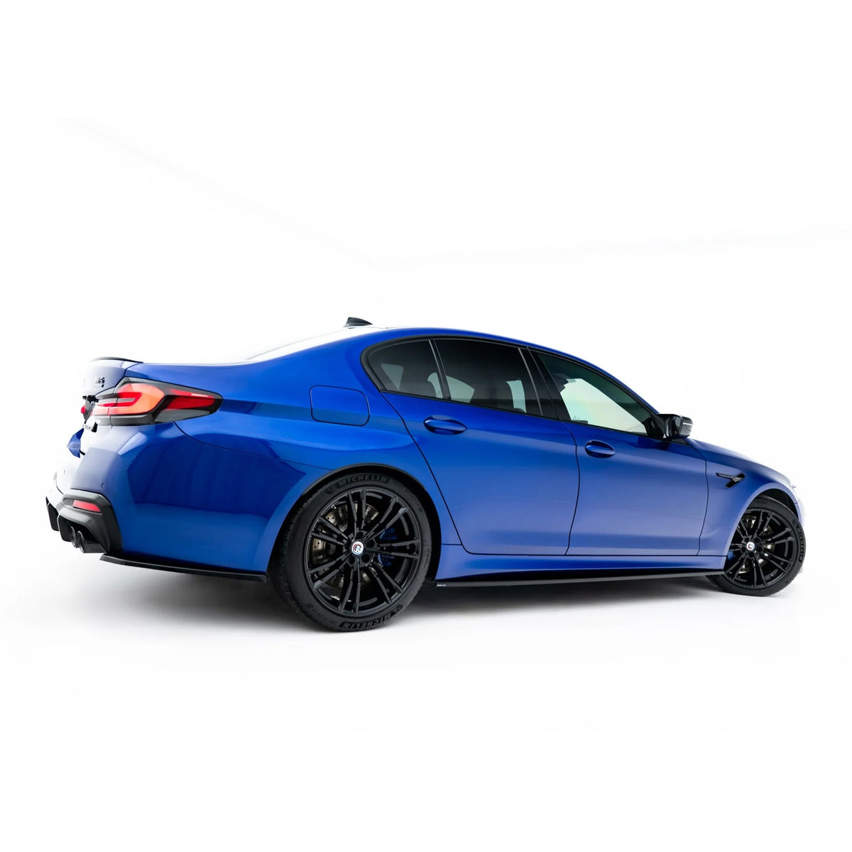 Sideskjørt diffusers V.1 til BMW M5 F90 Facelift i høyglans svart ABS