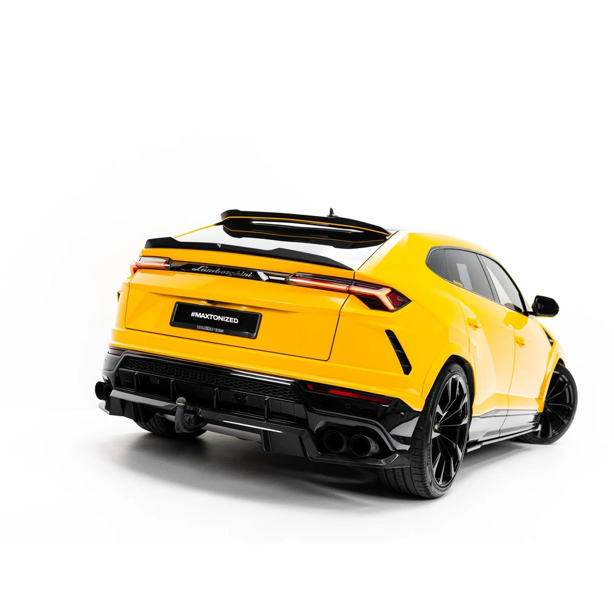 Baksplitter i prepreg-karbon til Lamborghini Urus Mk1 sett bakfra