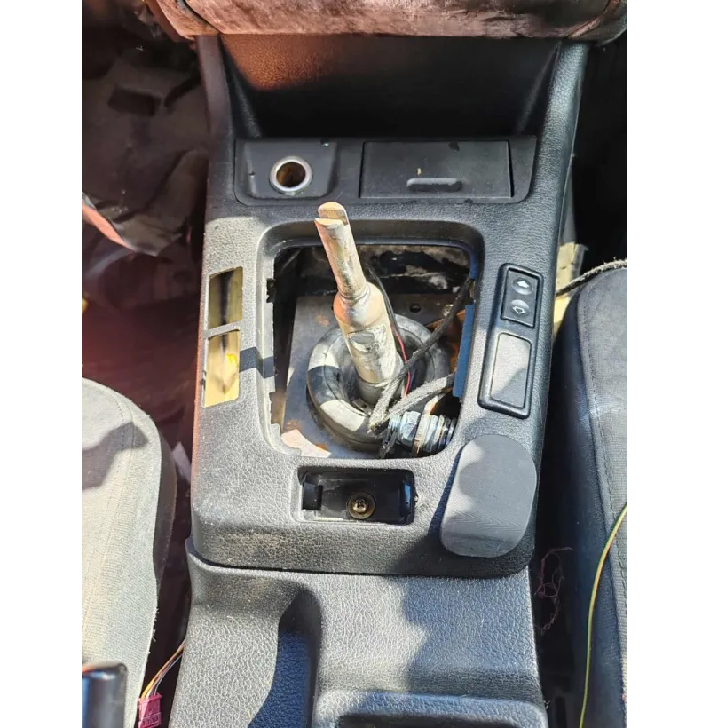 Demontert spak og blindplugg for skjult hydraulisk håndbrekk BMW E36 Compact