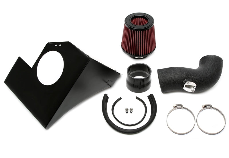 TA Technix air intake kit montert på BMW M140i F20/F21 med konisk sportsluftfilter og varmeskjold