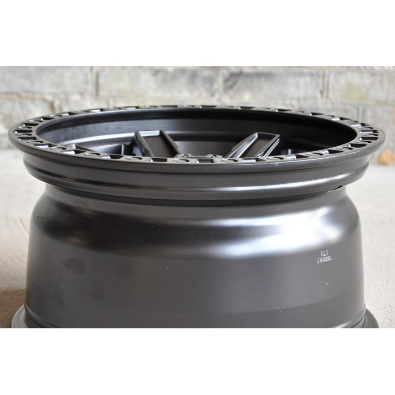 Felger 6x139,7 17" 9J ET0 CB110,1