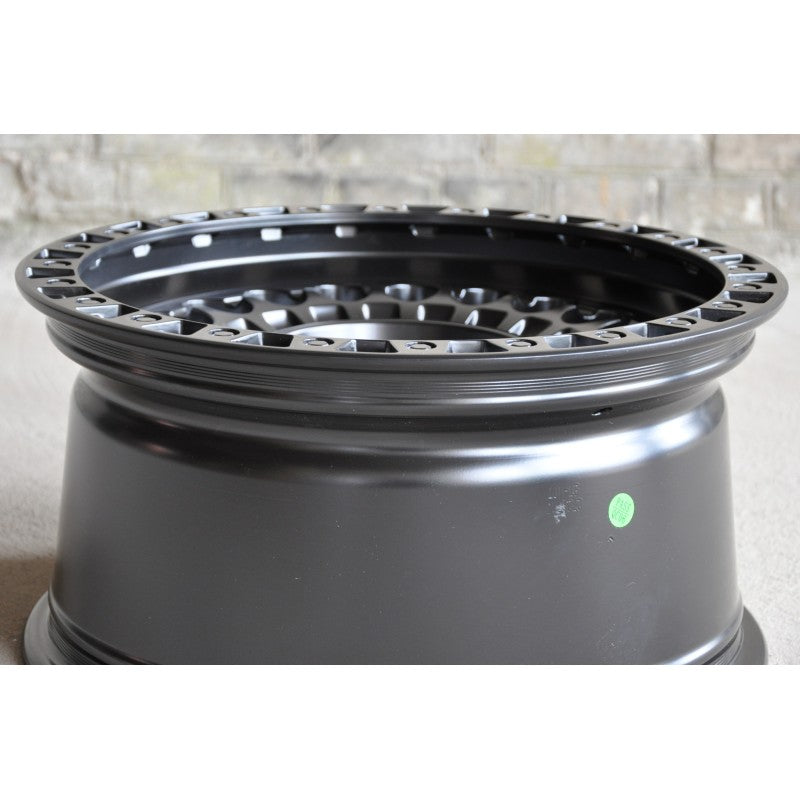 Felger 6x139,7 17x9J ET0 navhull 110,1 svart matt