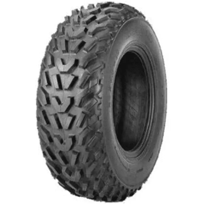Atv Dekk Kenda Pathfinder med markert, dypt mønster sett skrått fra siden mot hvit bakgrunn.