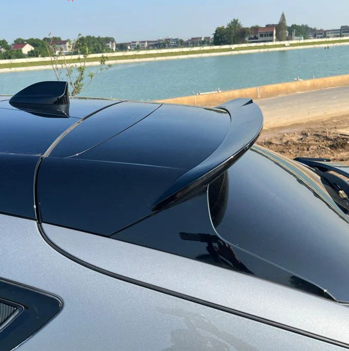 Ikon Motorsports Mustang Mach‑E takspoiler glans svart