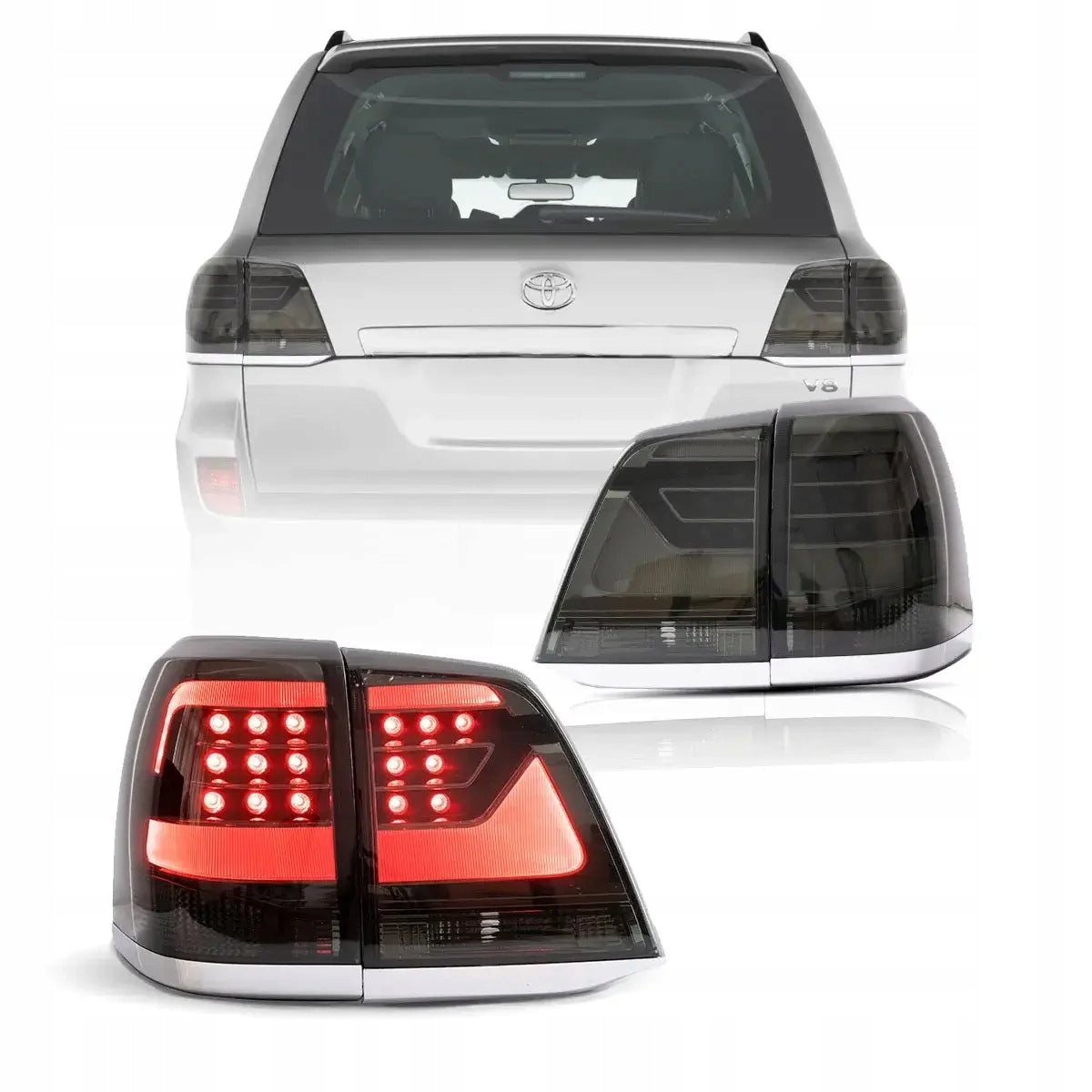 Baklykter Toyota Land Cruiser J200 i smoke chrome, firedelt sett ved hvit SUV.