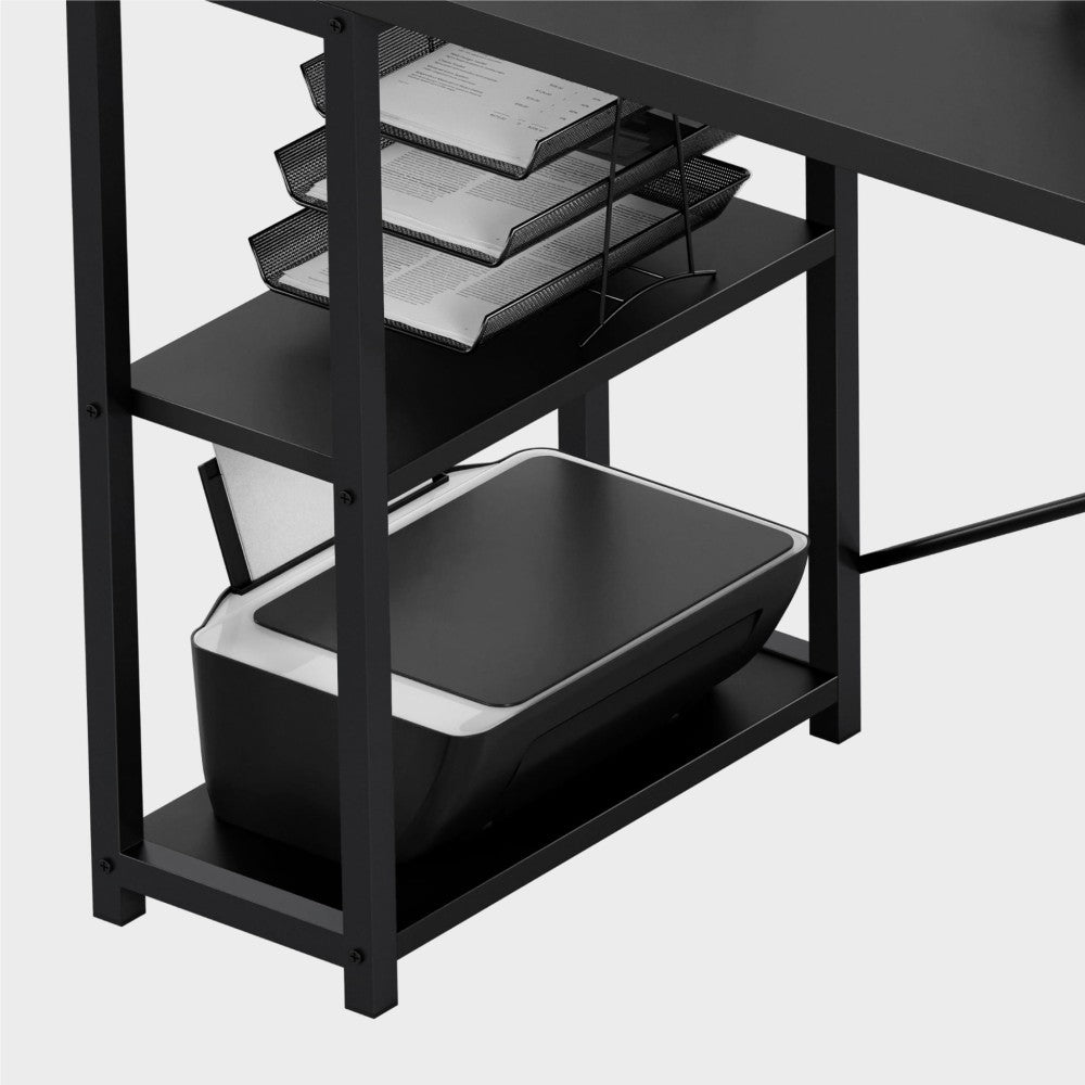 Leader 2.0 svart skrivebord med hyller – total oppstilling fra fronten