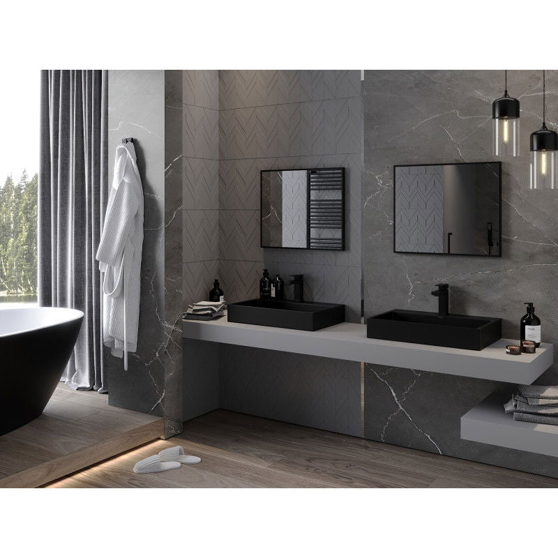 Speil baderom Mexen Loft rektangulært 60 x 50 cm med svart ramme over dobbel servant.