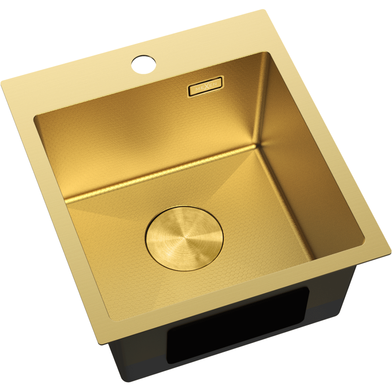 Stål Kjøkkenvask i gull, firkantet med børstet overflate, ett armaturhull, sett skrått ovenfra.