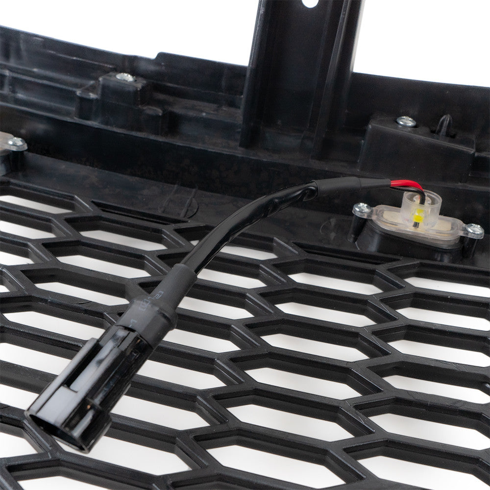 Toyota Hilux Revo 18-20 grill fra OFD med LED, sett skratt forfra