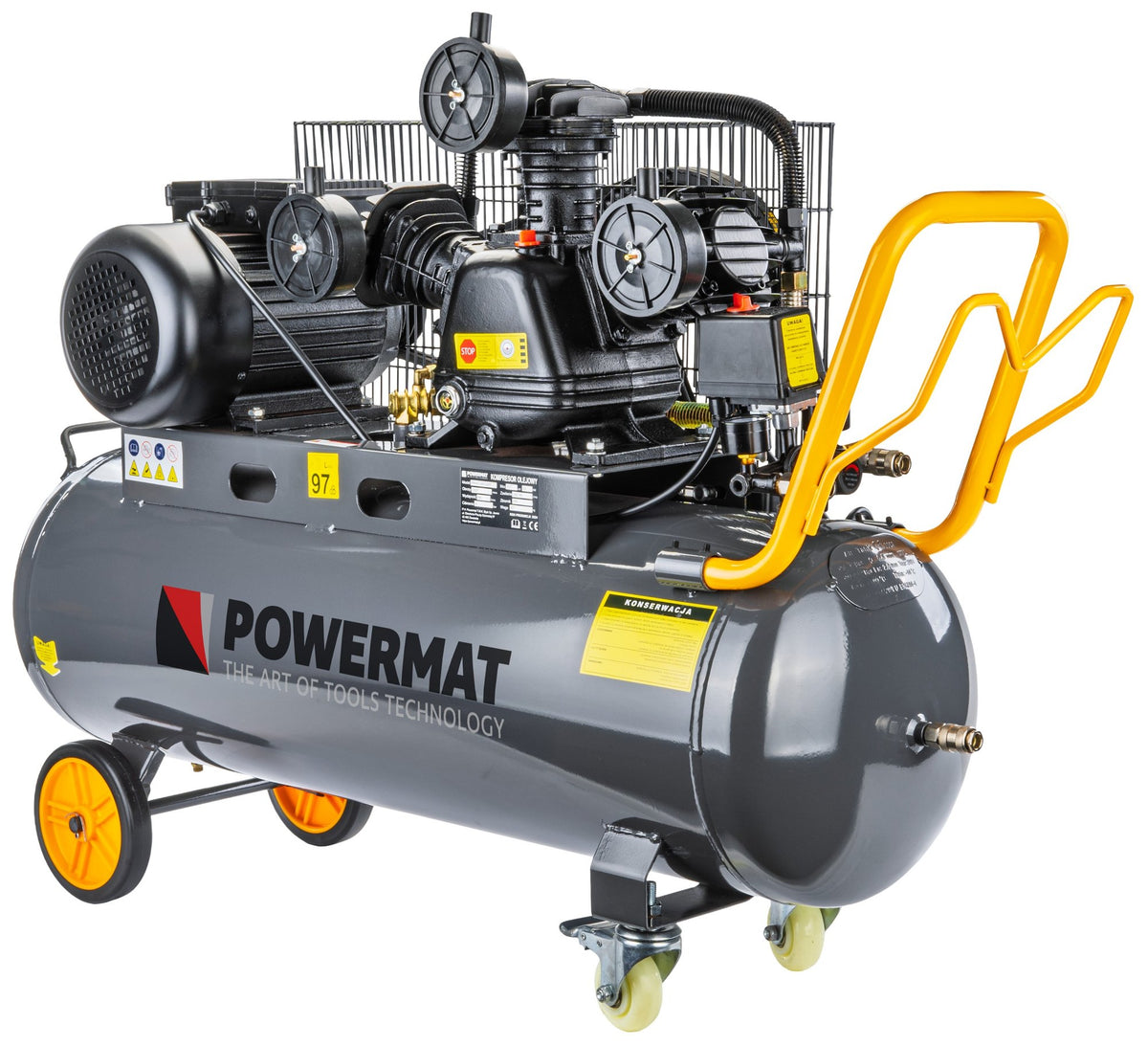 Powermat oljesmurt kompressor i grått på hjul, skråvinkel forfra med motor, pumpe, tank og gult håndtak