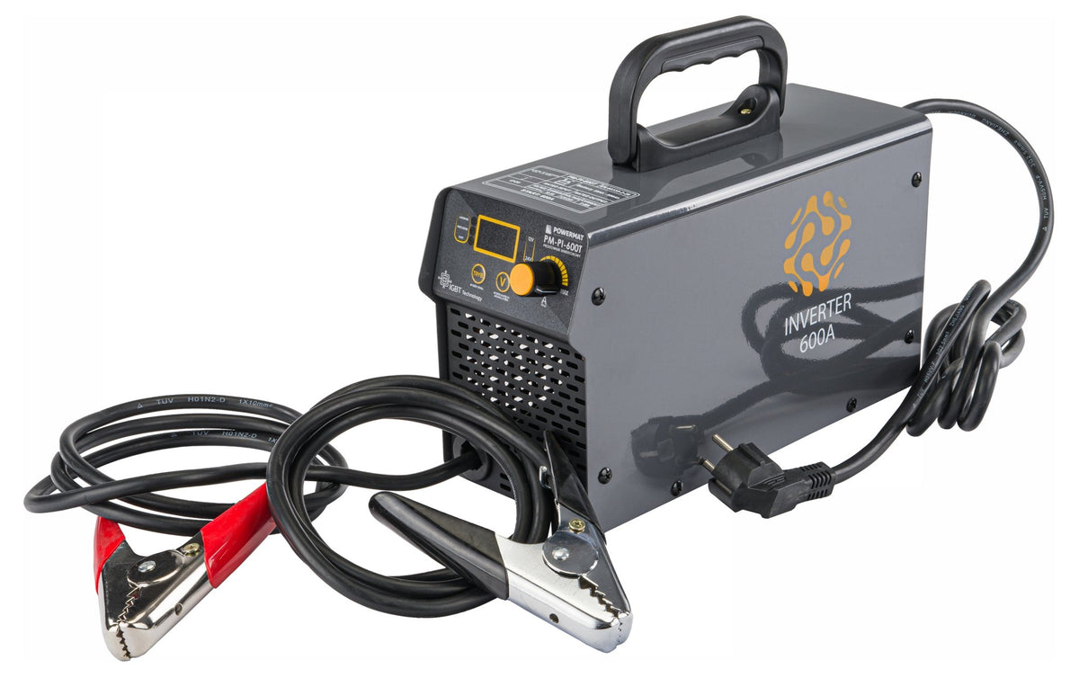 Powermat batterilader med ladekabler og pluss- og minusklemmer