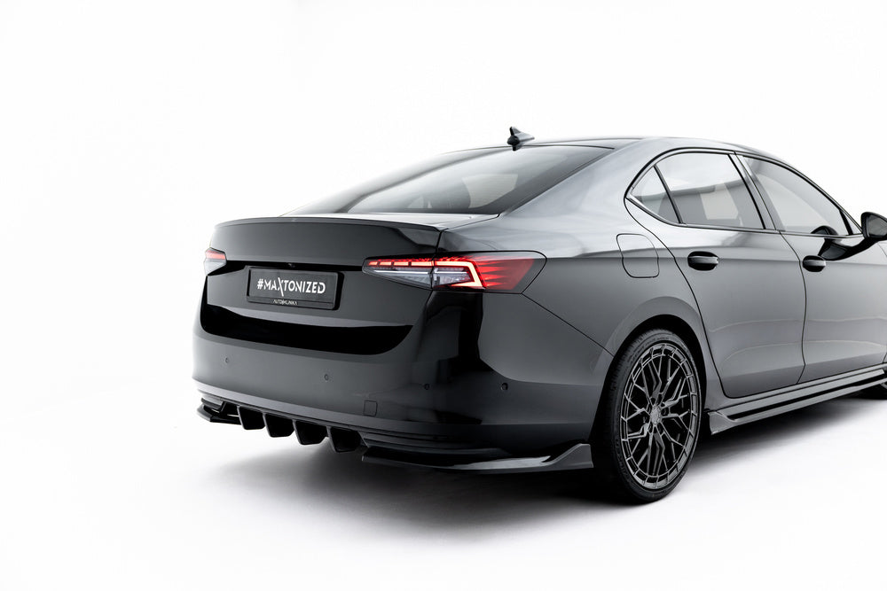 Skoda Superb Sportline Mk4 – bakre sidesplittere V.2