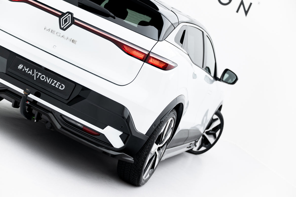 Diffuser med vertikale stenger for Renault Megane E-Tech Electric MK1 sett bakfra
