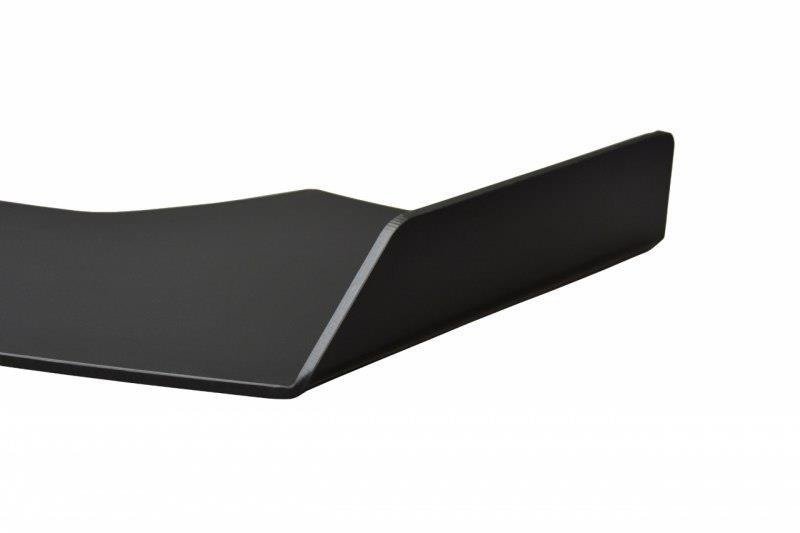 Front splitter til BMW M3 E36 Coupe, sort matt metall med bøyde kanter, vist fra skrå sidevinkel.