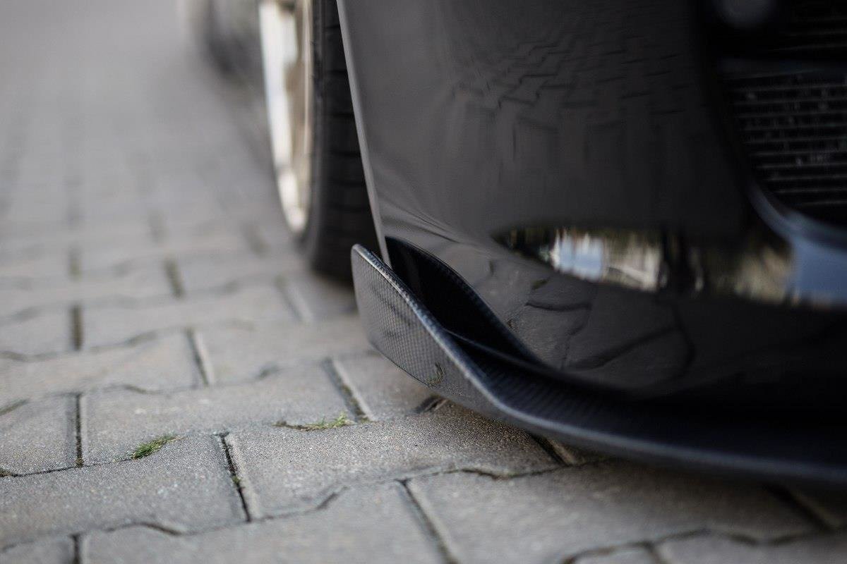 Frontspoiler Porsche Cayman Mk2 981C V.1 sett fra siden