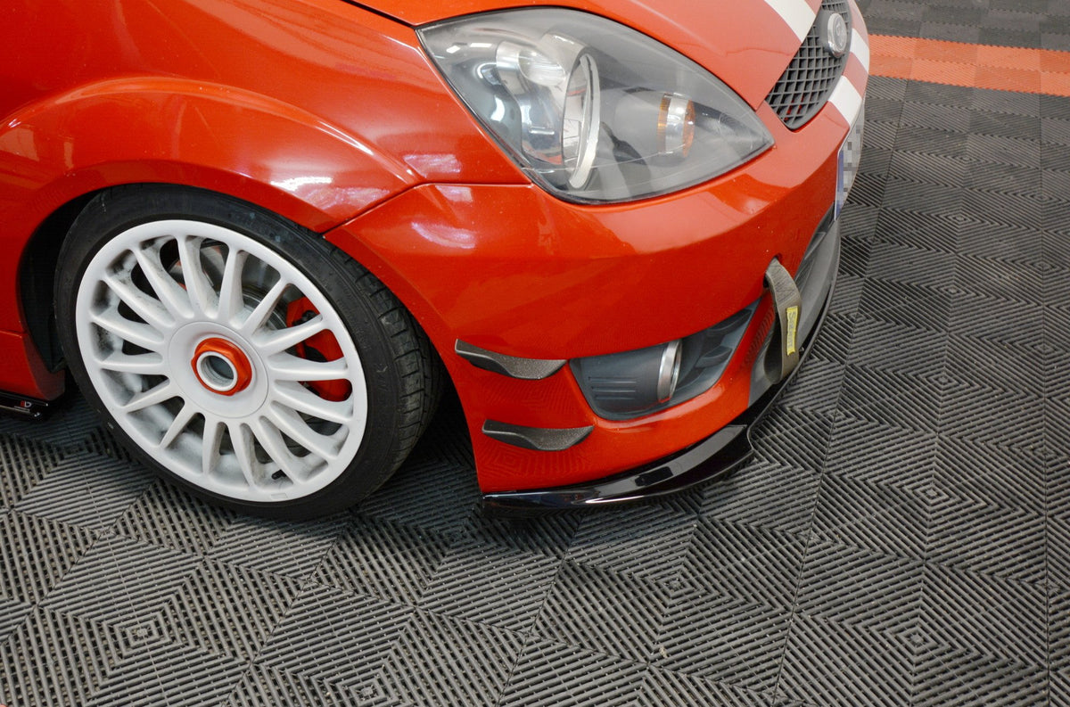 Maxton canards for Ford Fiesta ST MK6 fra skrå vinkel