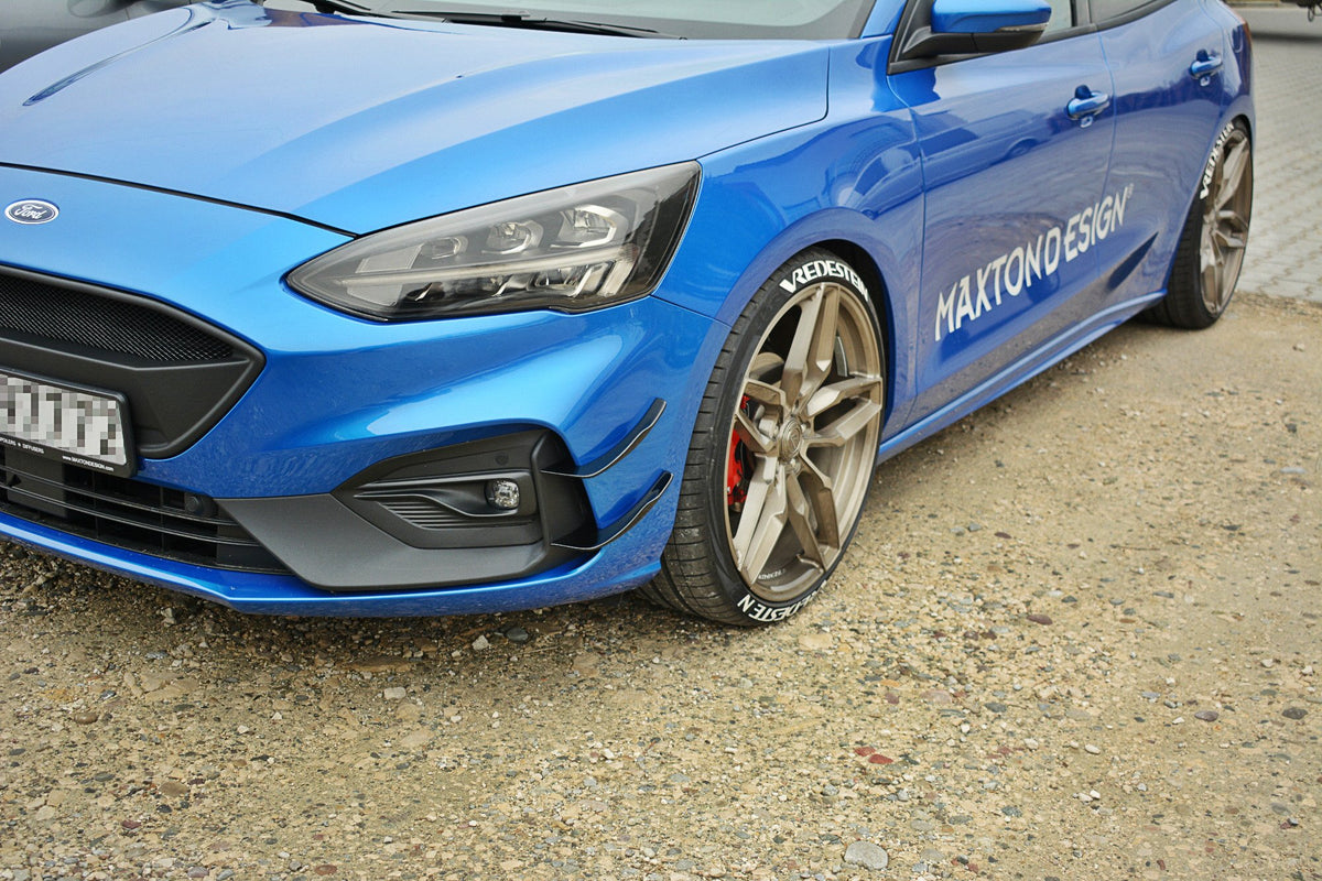Canards til Ford Focus ST MK4 i strukturert svart ABS-plast sett ovenfra