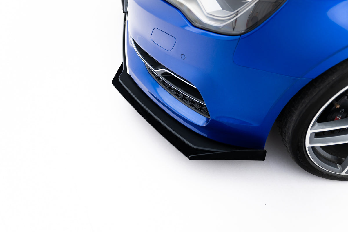 Canards fra Maxton Street Pro montert på front splitter til Audi A3 S-Line, nærbilde