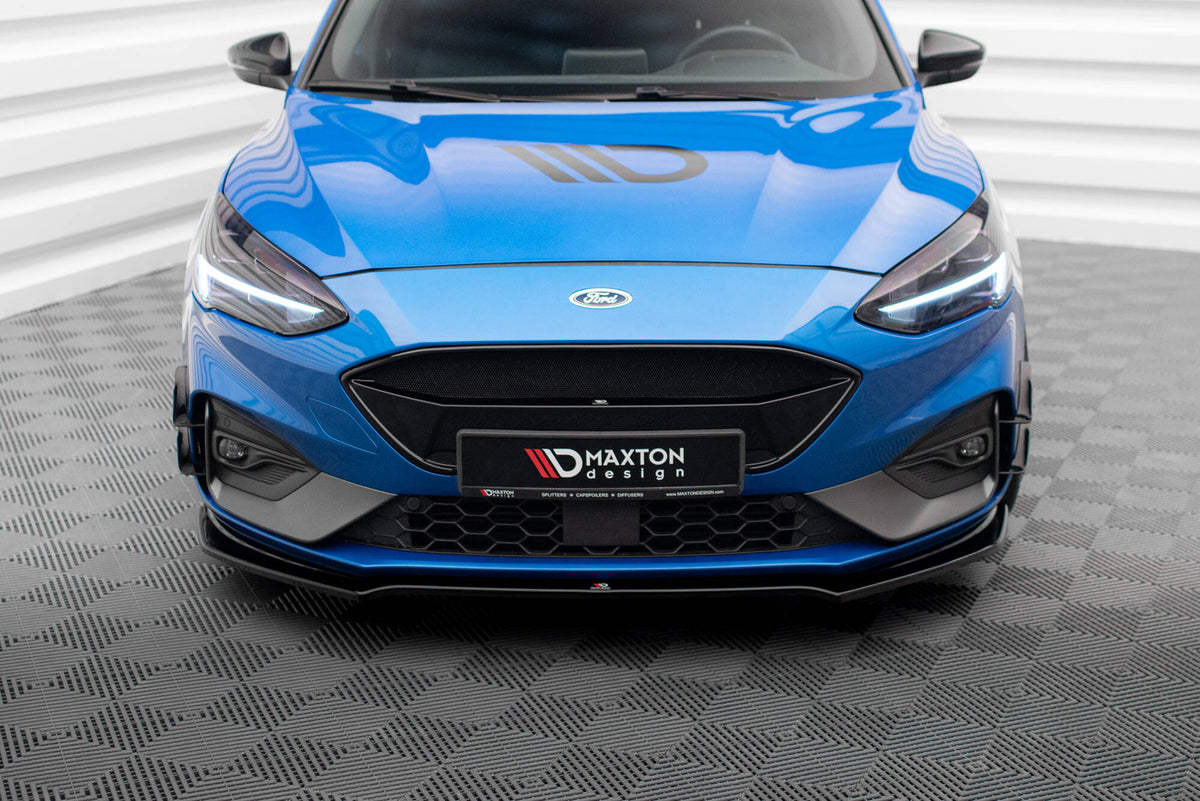 Frontgrill fra Maxton Design for Ford Focus ST MK4, sett forfra