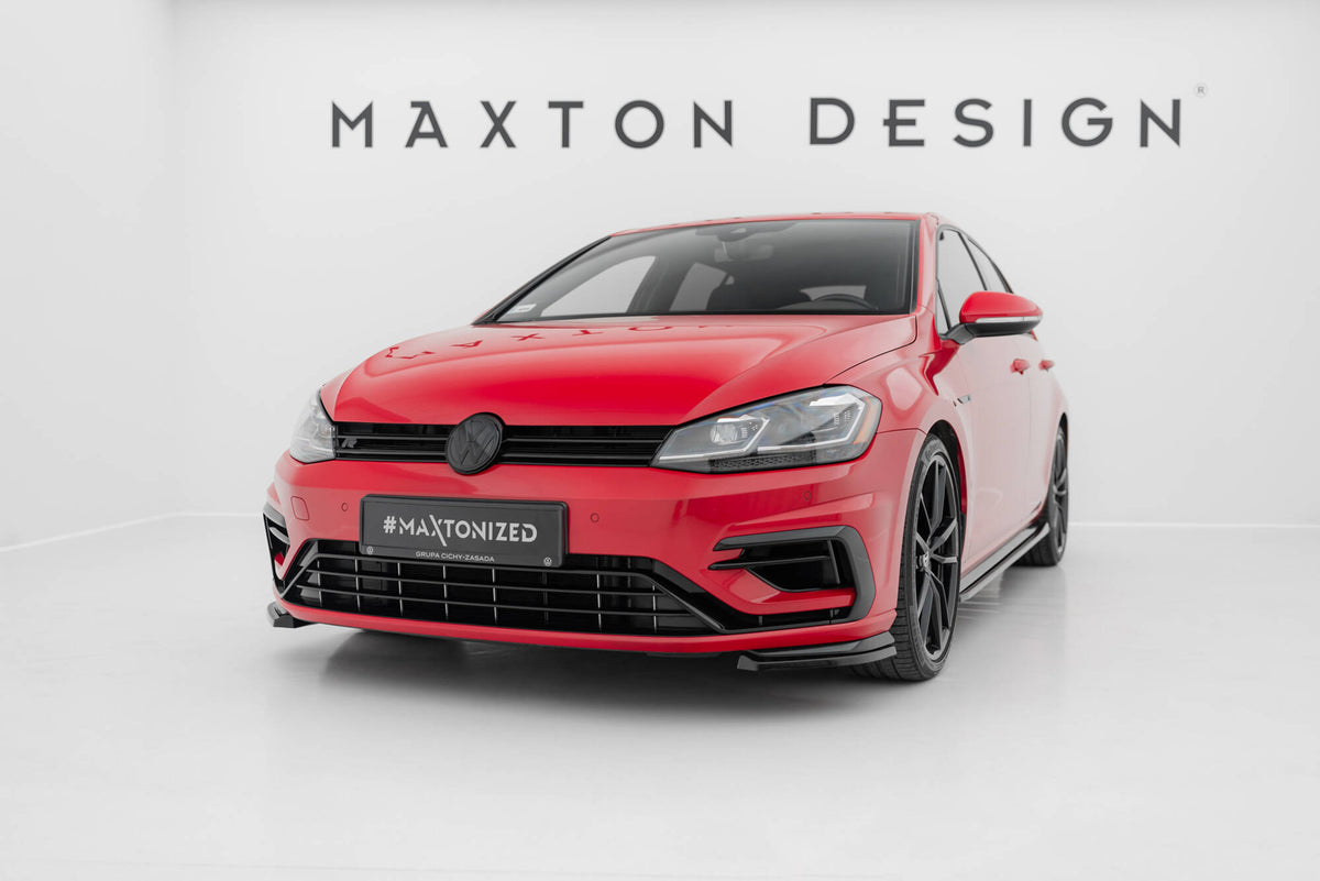 Canards til VW Golf R MK7 Facelift fra Maxton Design, sett forfra i sort finish