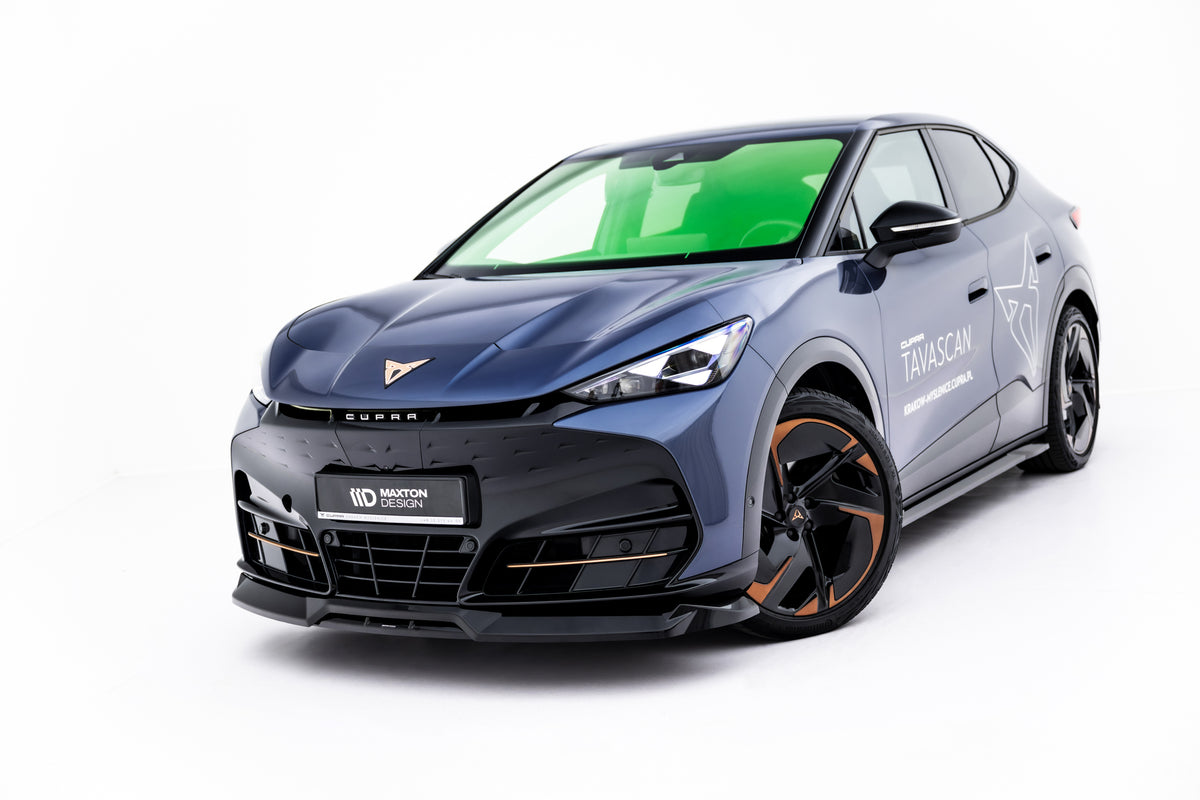 Frontsplitter i blank sort ABS til Cupra Tavascan Mk1 sett forfra