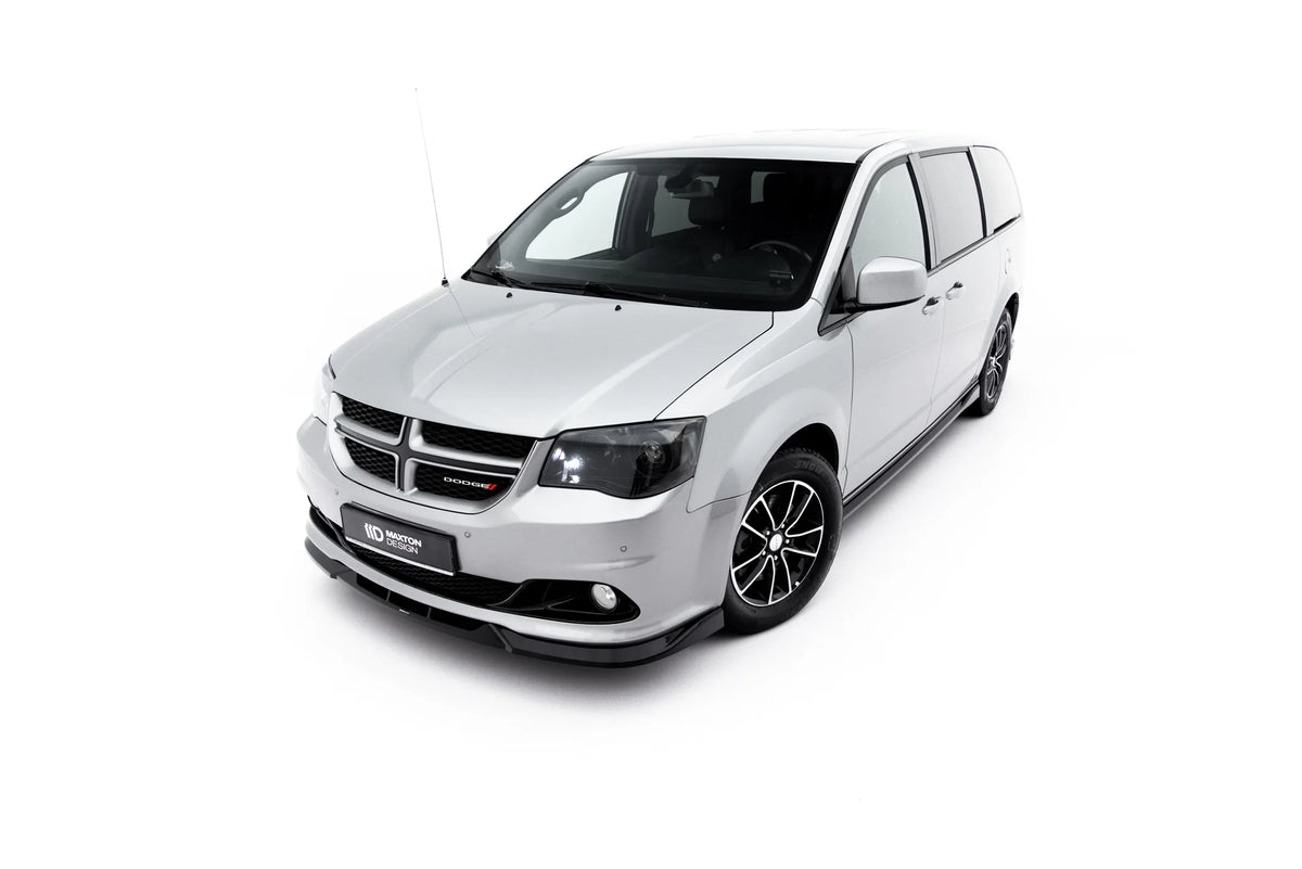 Nærbilde av frontsplitter til Dodge Grand Caravan Mk5 Facelift