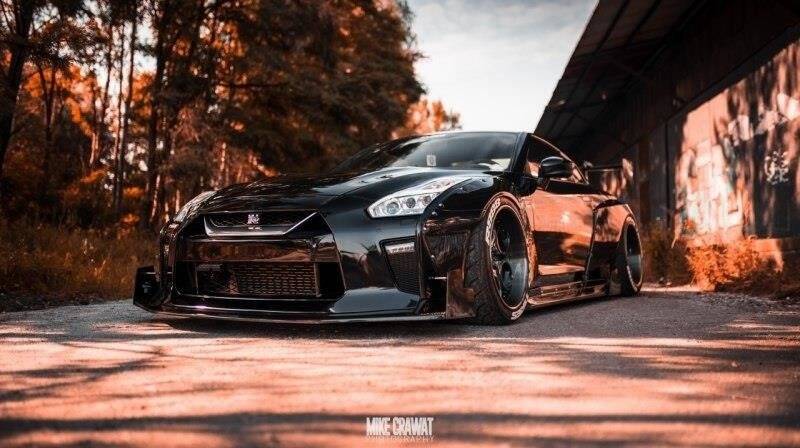 Frontspoiler Nissan GTR detaljbilde av profilen