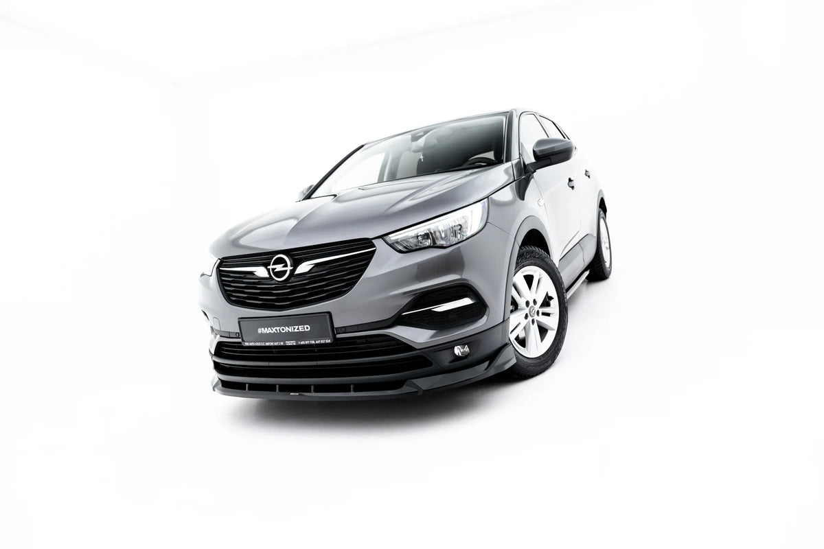 Sidevisning av frontsplitter i ABS-plast på Opel Grandland Mk1