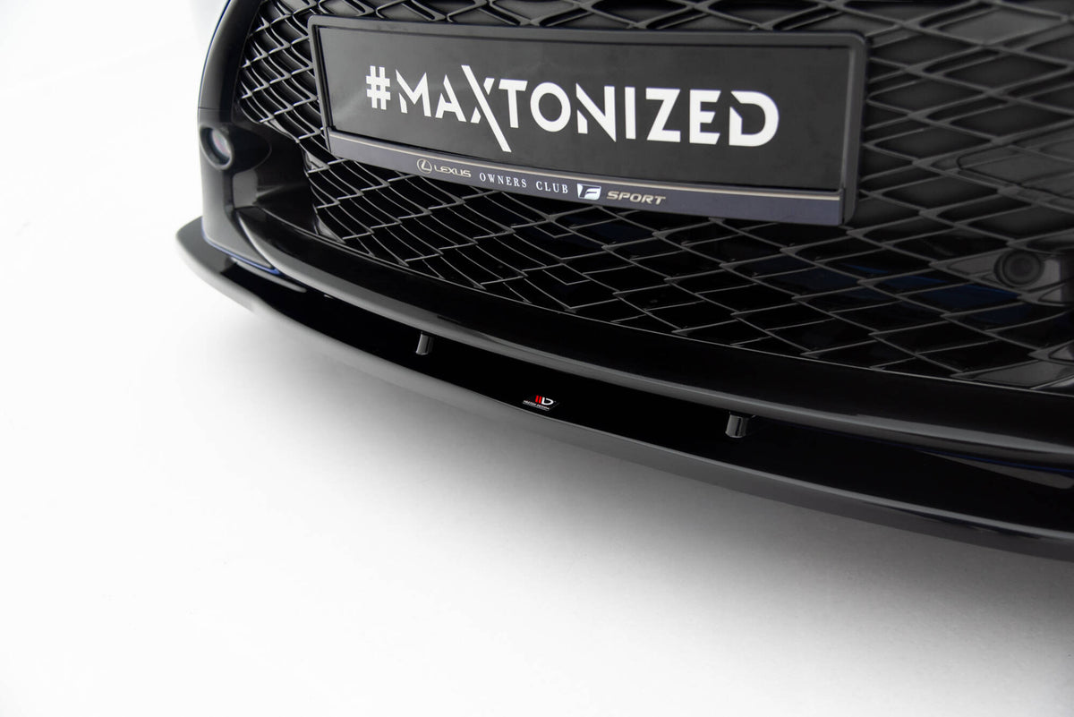 Frontsplitter Lexus RC Mk1 montert på fronten av bilen