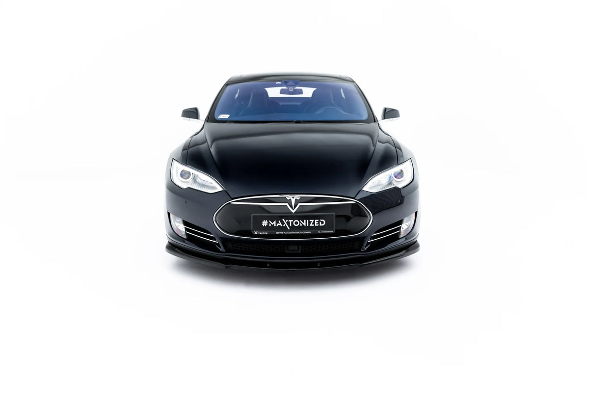 Frontsplitter montert på nedre frontfanger på Tesla Model S Mk1