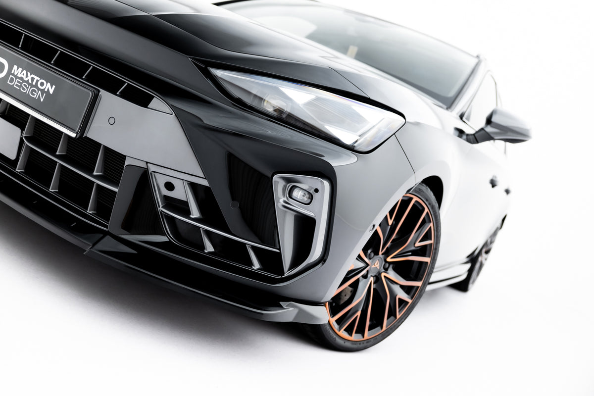 Nærbilde av Maxton frontsplitter til Cupra Leon Hatchback Mk1 Facelift