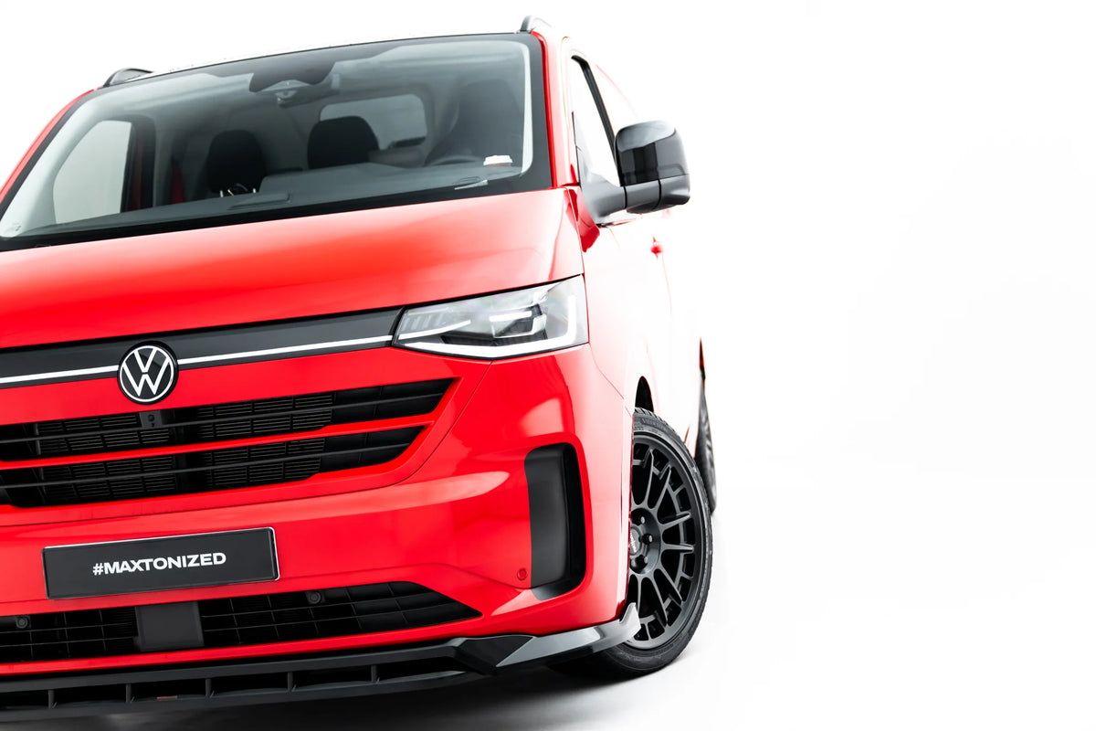 Nærbilde av Gloss Black frontsplitter for Volkswagen Transporter T7
