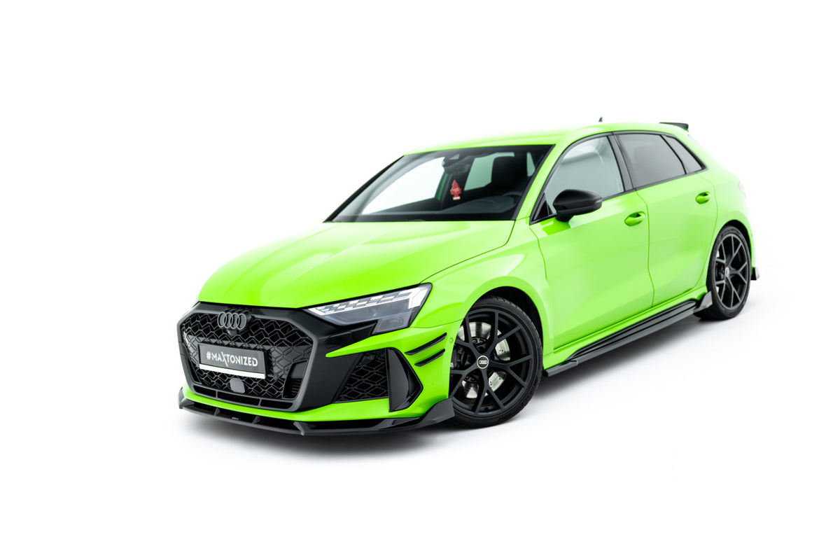 Sidevisning av frontsplitter til Audi RS3 Sportback 8Y Facelift