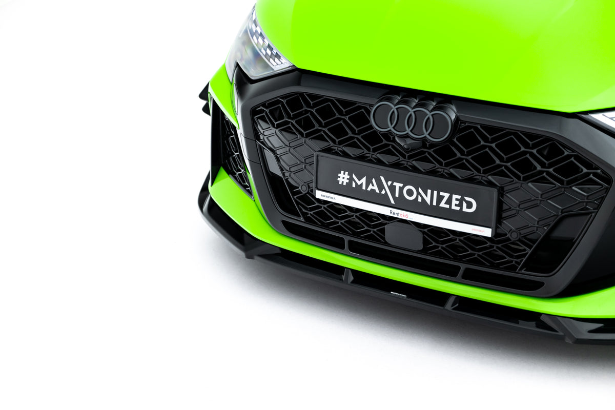 Detalj av kant på frontsplitter for Audi RS3 8Y Facelift