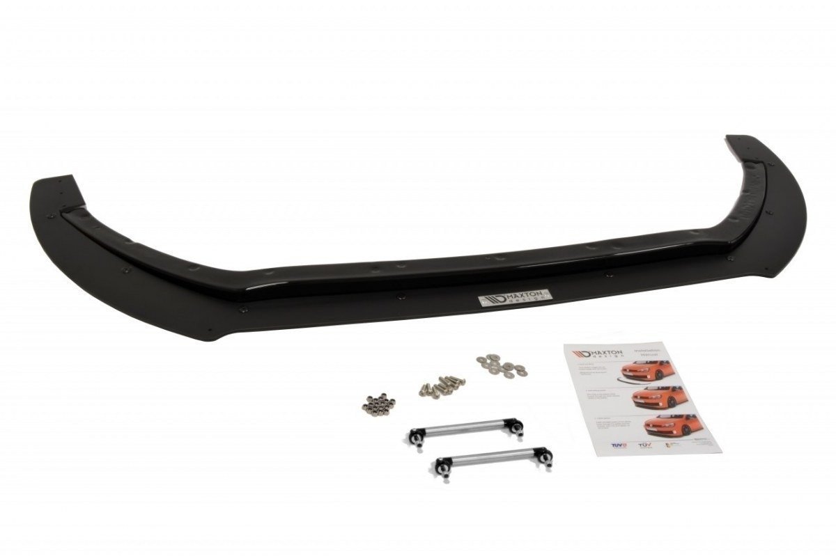 Spoiler til Ford Focus RS MK3 med monteringsdeler, stag og instruksjonsark, sett skrått ovenfra.