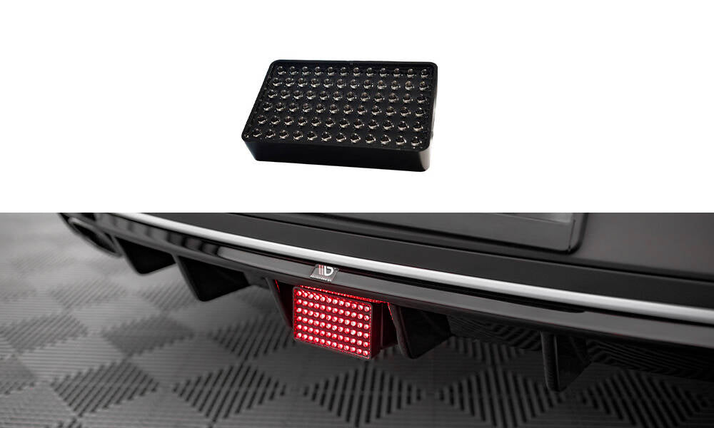 LED-bremselys fra Maxton Design for Seat Leon Cupra Sportstourer MK3 sett forfra