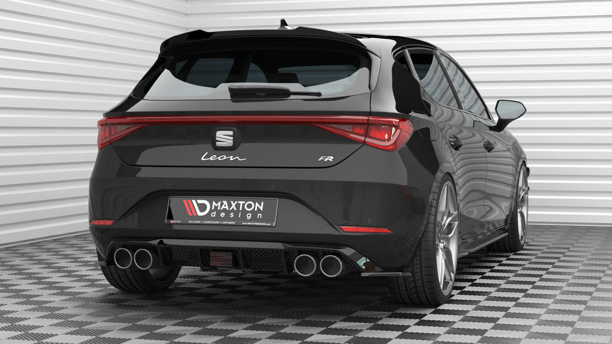 Monteringsbrakett og LED-enhet til Seat Leon FR Mk4 i nærbilde